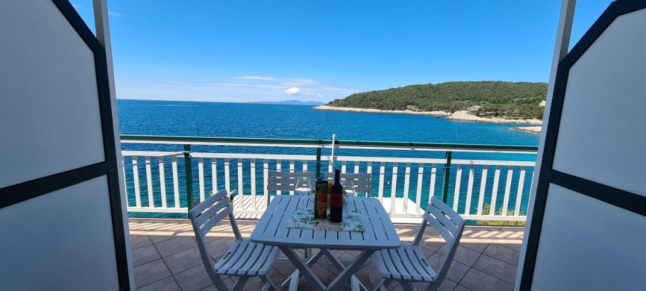 Apartments Ana I Ante Милна Екстериор снимка