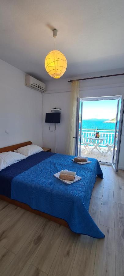 Apartments Ana I Ante Милна Екстериор снимка