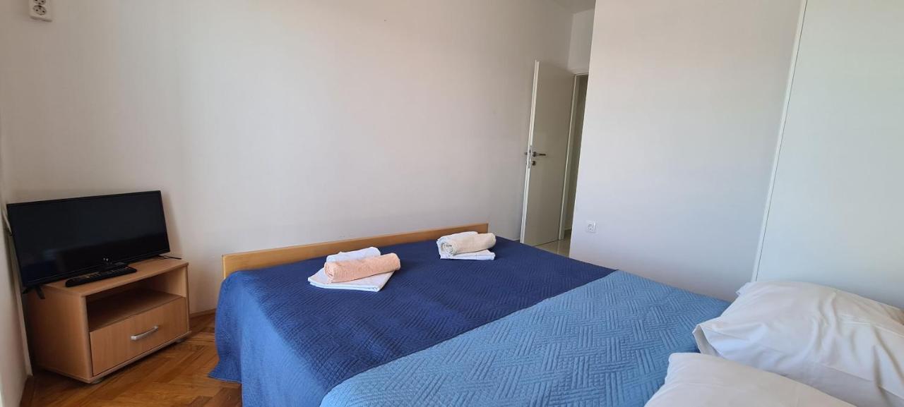 Apartments Ana I Ante Милна Екстериор снимка